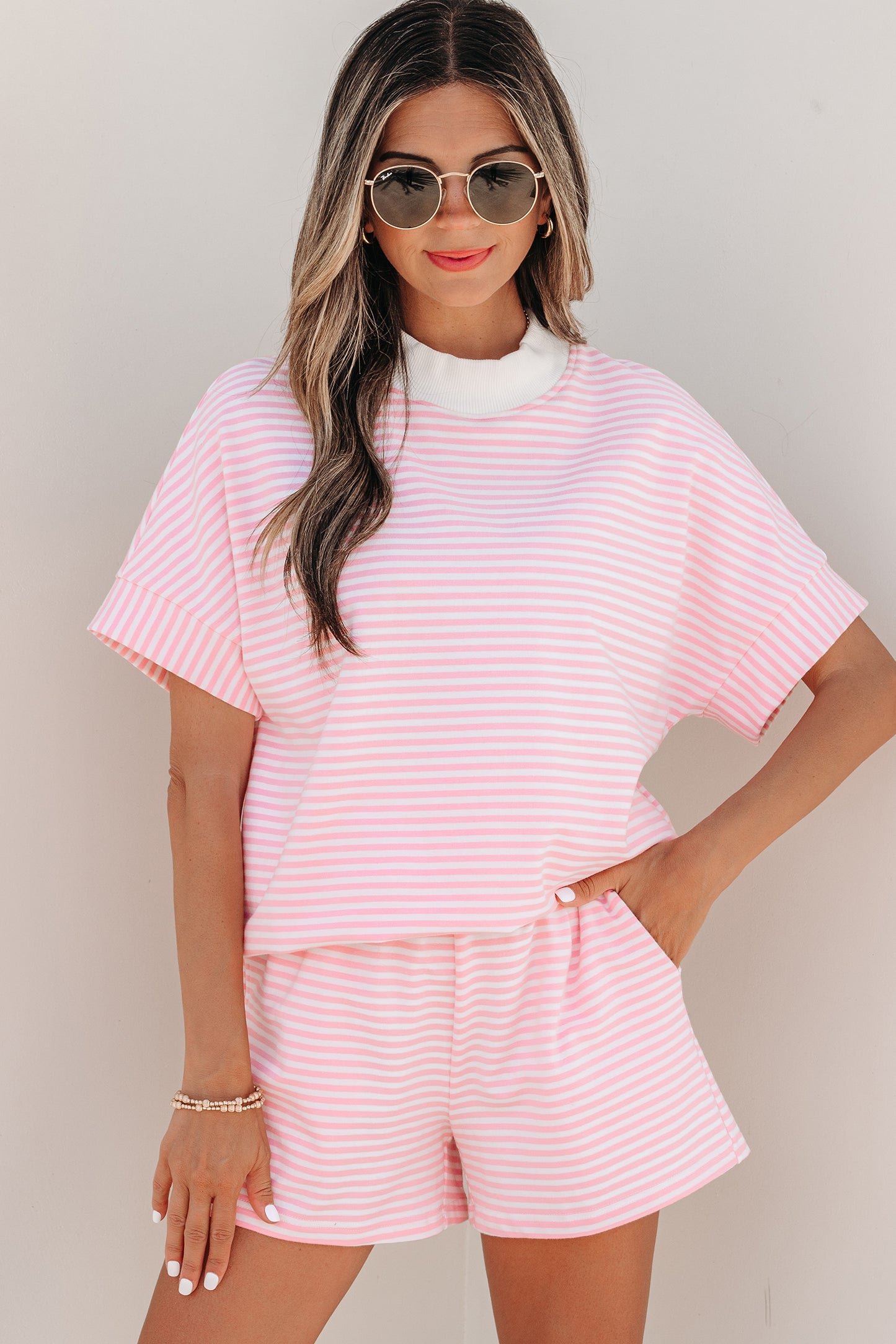 Green Stripe Cuffed Sleeve Contrast Mock Neck Tee Casual 2pcs Short Set