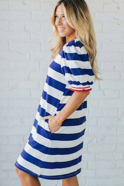 Blue Stripe Contrast Trim Round Neck Short Puff Sleeve Shift Mini Dress
